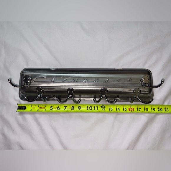 Chevrolet Valve Cover Coat Rack Garage Man Cave Wall Decor - Picture 2 of 3